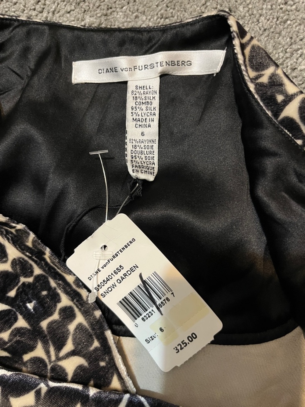 Diane Von Furstenberg Velvet Snow Garden Vintage Skirt Size 6 - Picture 3 of 3